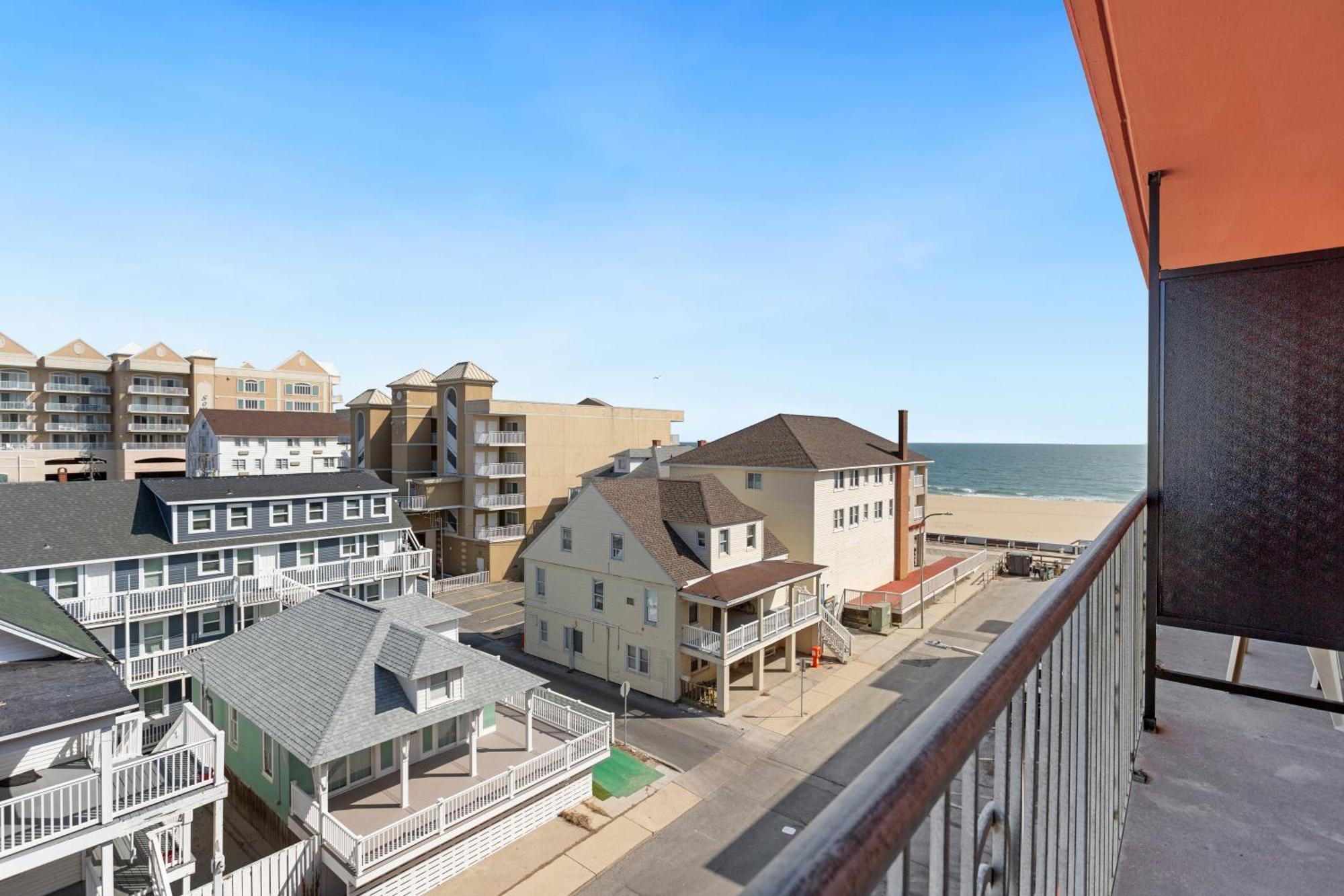 Americana Motor Inn On Boardwalk Ocean City Exterior photo