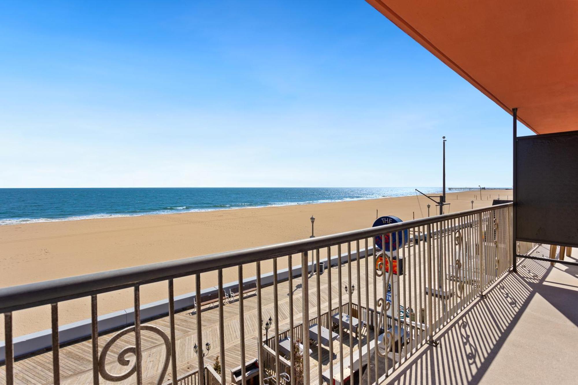 Americana Motor Inn On Boardwalk Ocean City Exterior photo